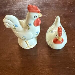 Vintage Ceramic Rooster and hen Salt & Pepper Shakers in White with Red Accents